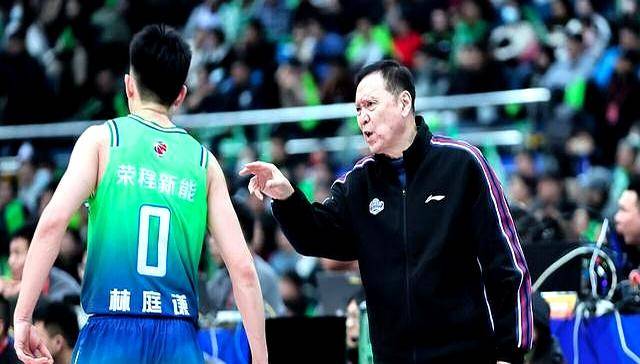 爱游戏电子官网 -CBA常规赛关键时刻再迎强敌，毕尔巴鄂竞技扳平良机，主帅态度：引发热议，资深球员宣示担当的简单介绍